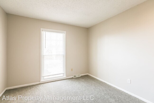 Building Photo - 4 br, 2 bath House - 6712 NW Mirror Lake T...