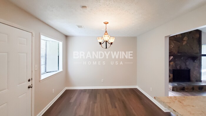 Building Photo - 281 Independence Dr