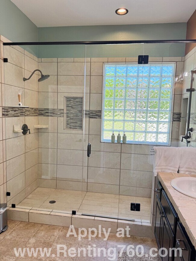 Building Photo - Huge 3 Bed 2 Bath Home With Pool & Spa in Hacienda Heights Neighborhood!!