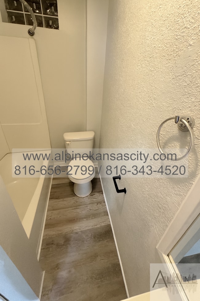 Building Photo - Small Affordable Home in Liberty