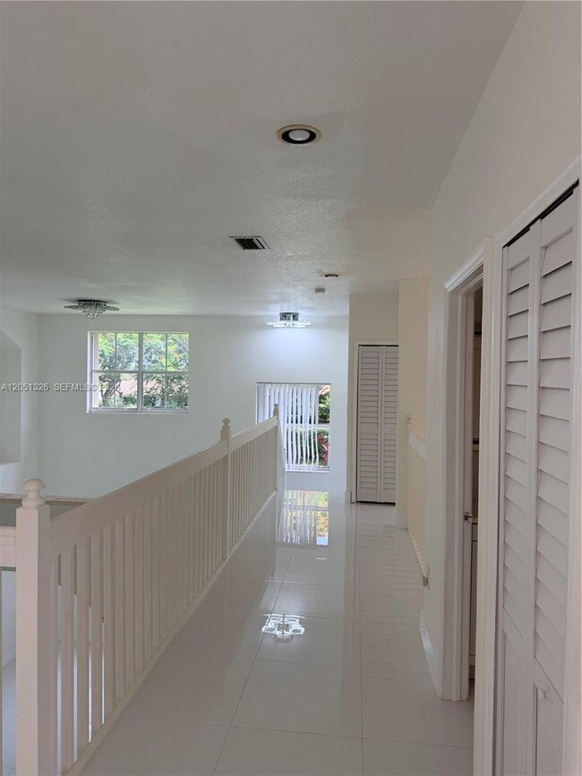 Building Photo - 3802 SW 165th Terrace
