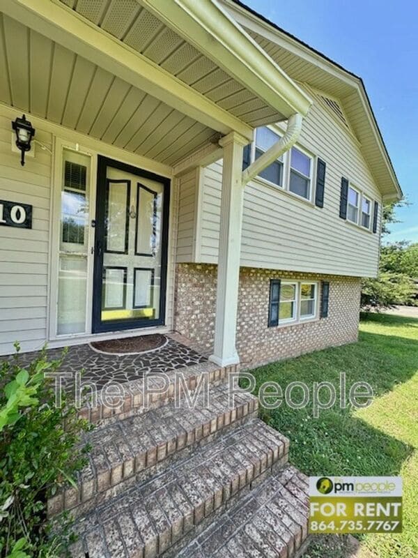Building Photo - 110 Kathryn Dr