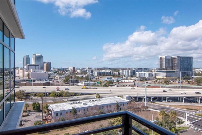 Building Photo - 1120 E Kennedy Blvd