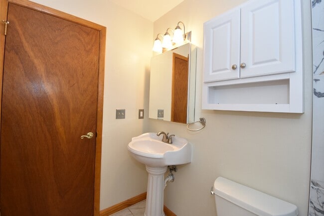 Building Photo - Lovely, 2 bedroom townhome in the Villages...
