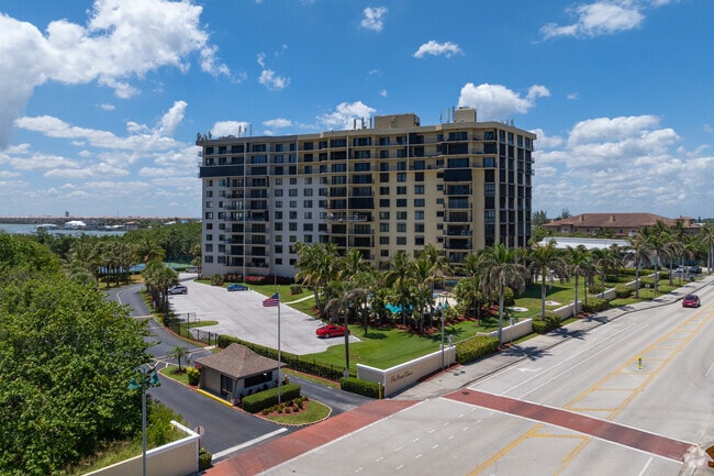 801 S Ocean Dr Fort Pierce, FL 34949 - Sea Pointe Towers