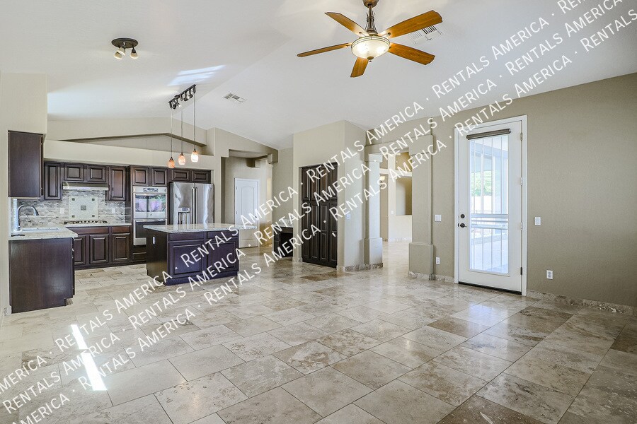 Building Photo - 20669 N 41st Ln