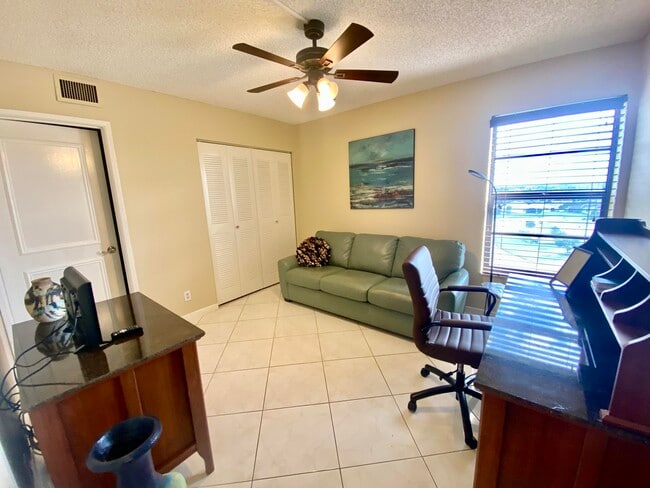 Building Photo - 14426 Amberly Ln