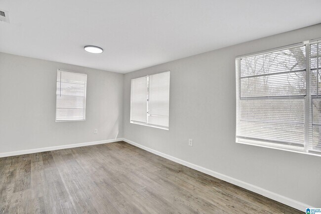 Building Photo - 5201 Mulga Ave