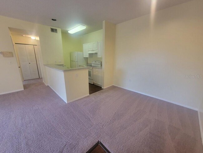 Building Photo - 10020 Strafford Oak Ct