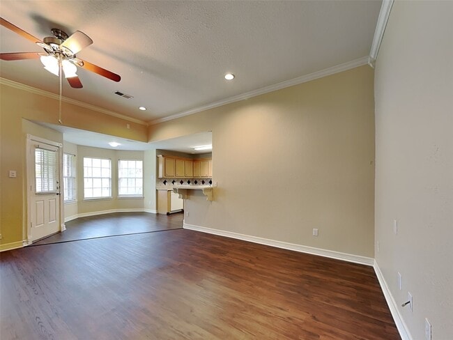 Building Photo - 2922 31st Ave N