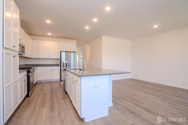 Building Photo - 3403 Jordan Dr