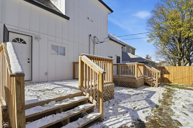 Building Photo - 29 N State Ave