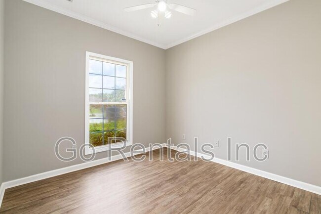 Building Photo - 117 Camden Lake Dr