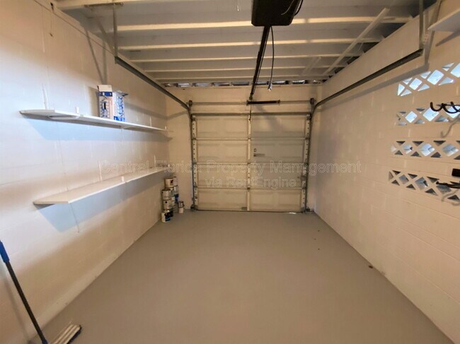 Building Photo - 256 E Crystal Lake St