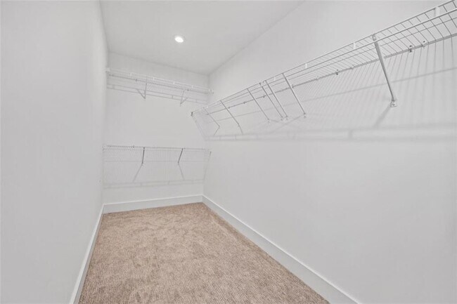 Building Photo - 3381 Macaiva Aly