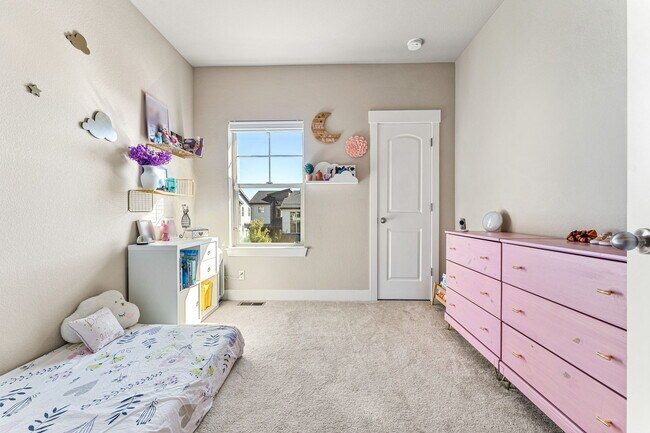 Building Photo - 9325 E 58th Dr