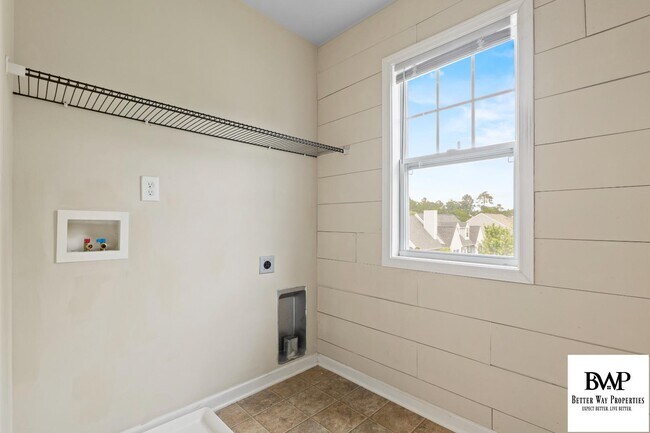 Building Photo - 11 Belhaven Dr