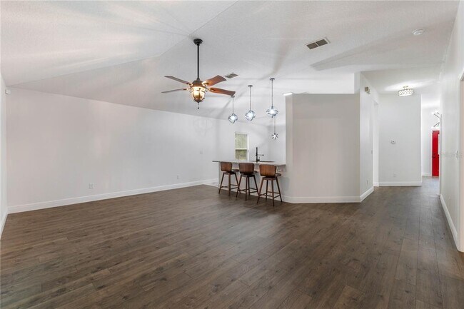 Building Photo - 137 Wellwood Ln
