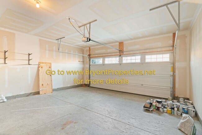 Building Photo - 1801 Stonewater Dr