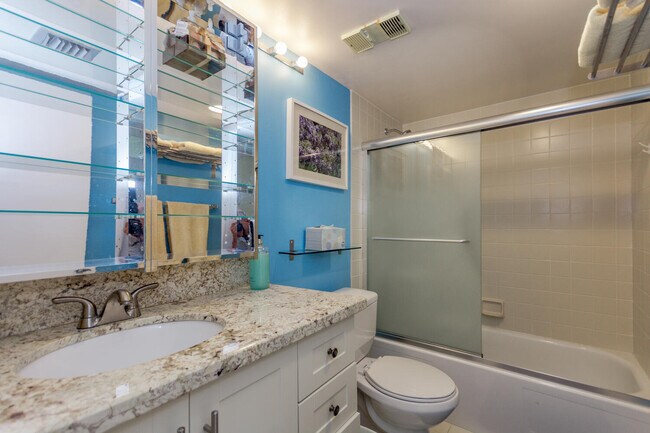 Building Photo - 400 Ocean Trail Way