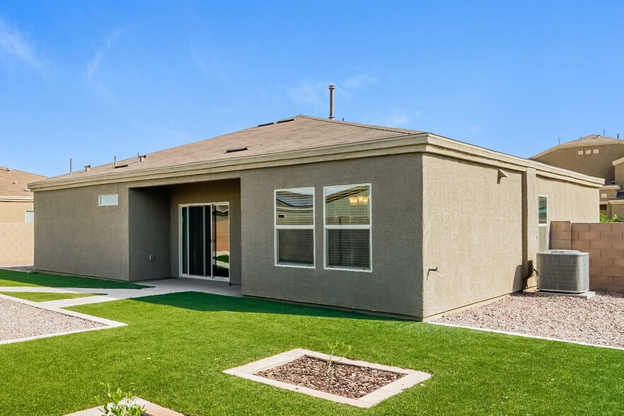 Building Photo - 7442 W Calle Colado