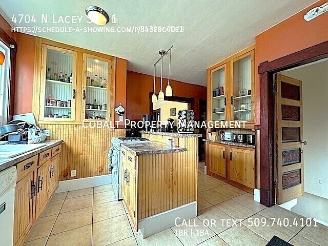 Building Photo - 4704 N Lacey St