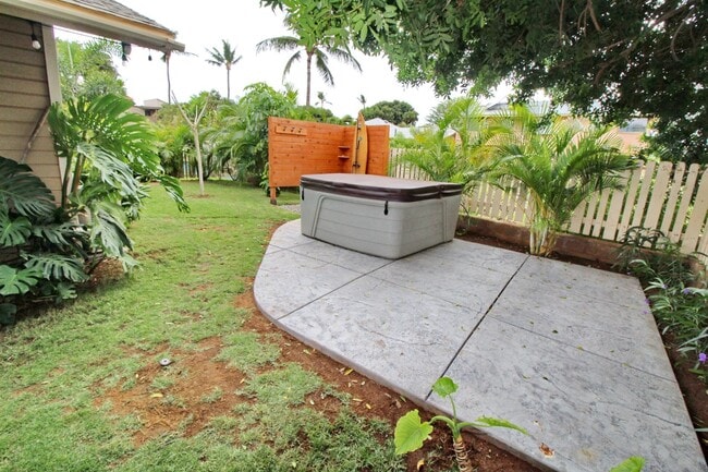 Building Photo - Stand-alone, Remodeled, Tastefully Furnished and Decorated 3Bed/2Bath Home in Southpointe with a ...