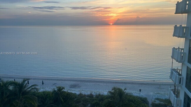 Building Photo - 1111 Crandon Blvd