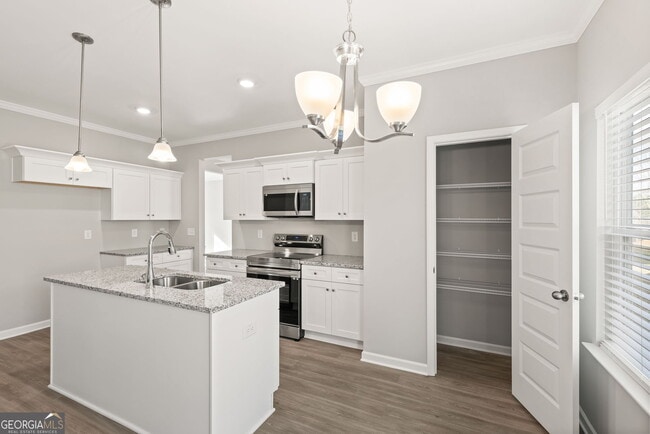 Building Photo - 559 Belmont Ln