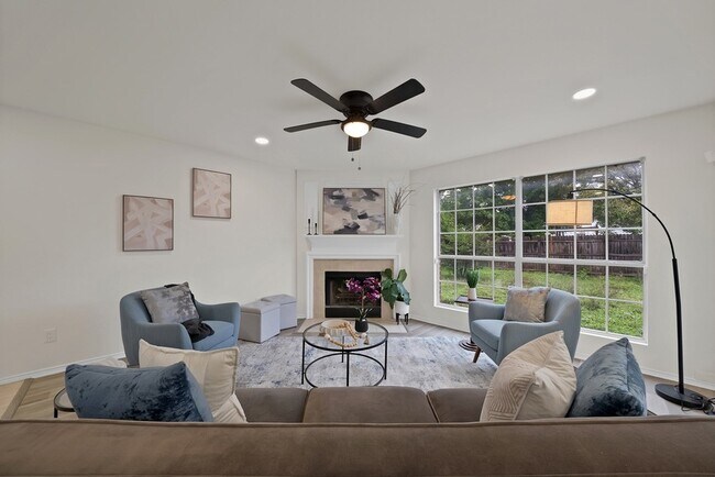 Building Photo - 7548 Meadow Creek Dr