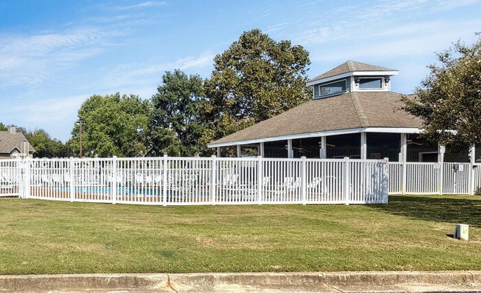 Building Photo - 319 Waters Edge Ln