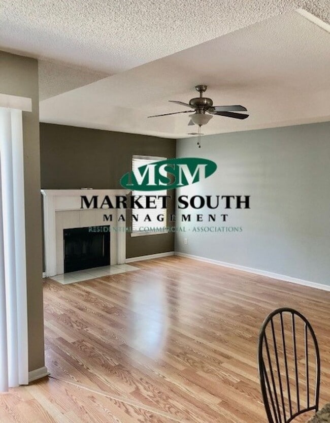 Building Photo - **APPLICATION PENDING!!! GEORGETOWN - SUGA...