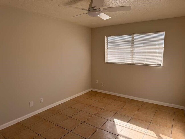 Building Photo - 1875 40th Ave