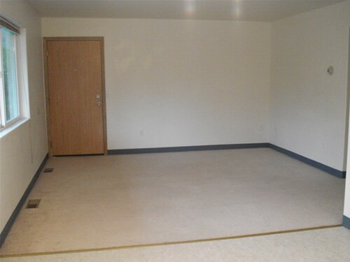 Building Photo - 225 E Stonehaven Cir