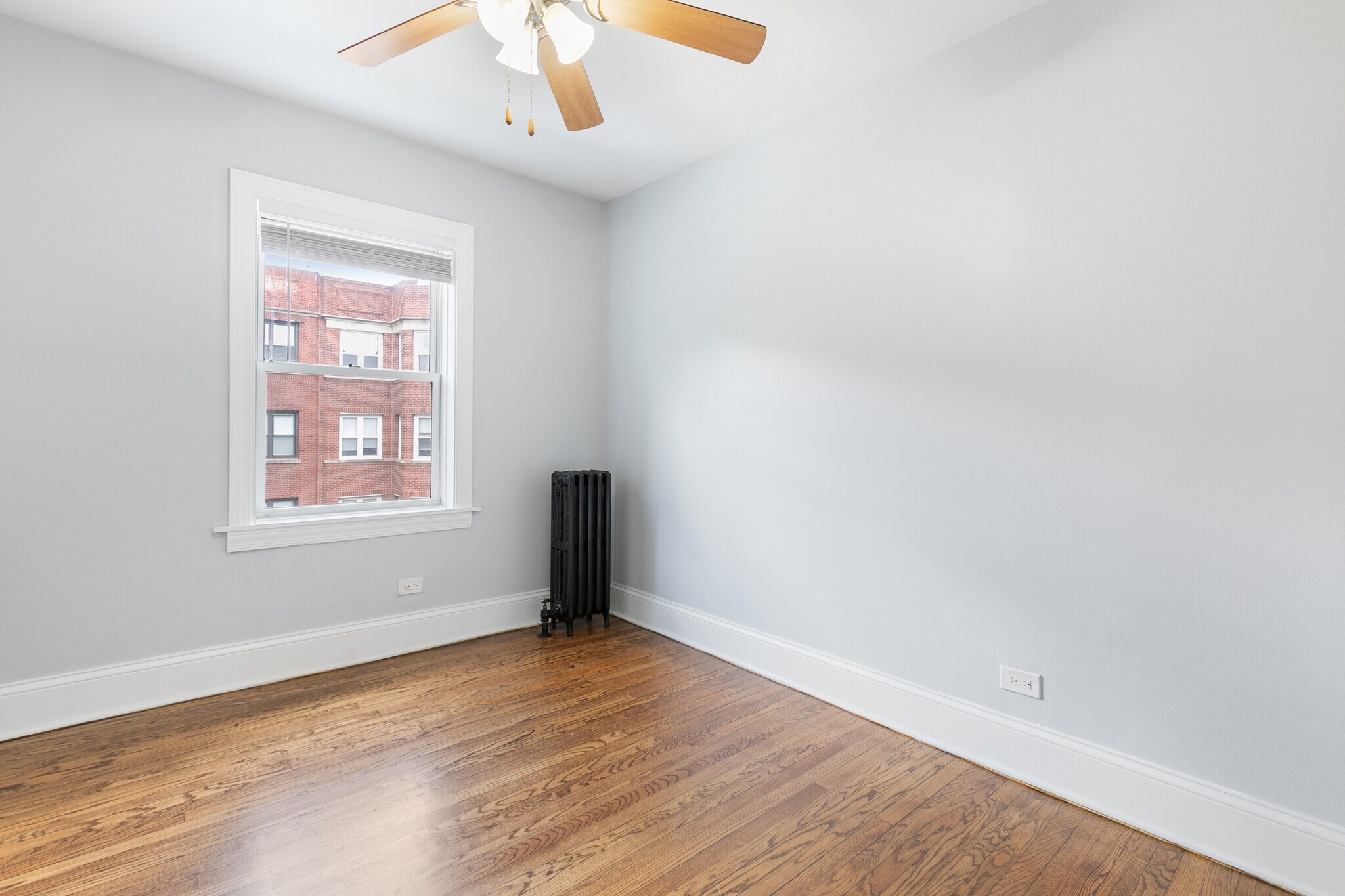 Building Photo - 1611 W Juneway Ter