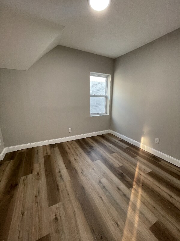 Building Photo - 928 Fairbanks Ave