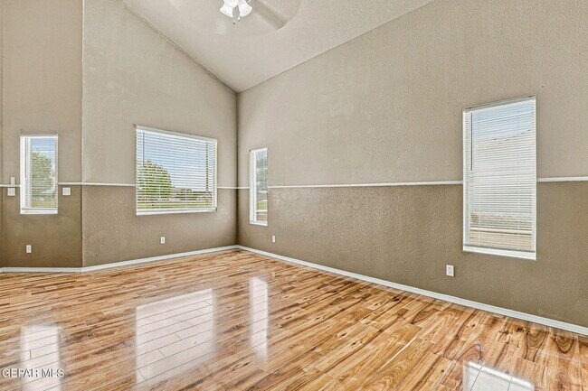 Building Photo - 12121 Zavi Ln