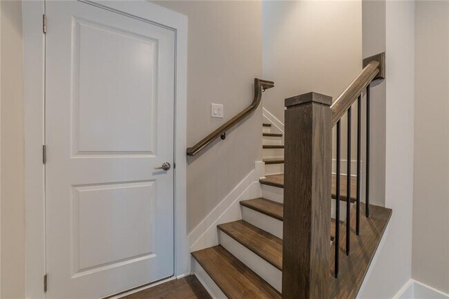 Building Photo - 4133 Wisconsin Dr