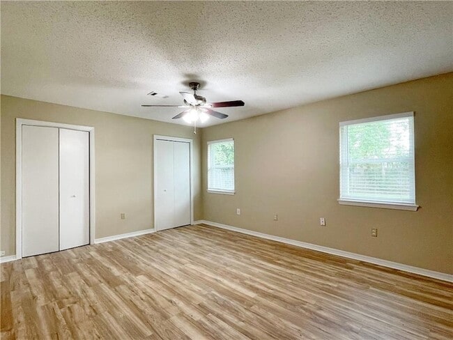 Building Photo - 1458 Fremaux Ave