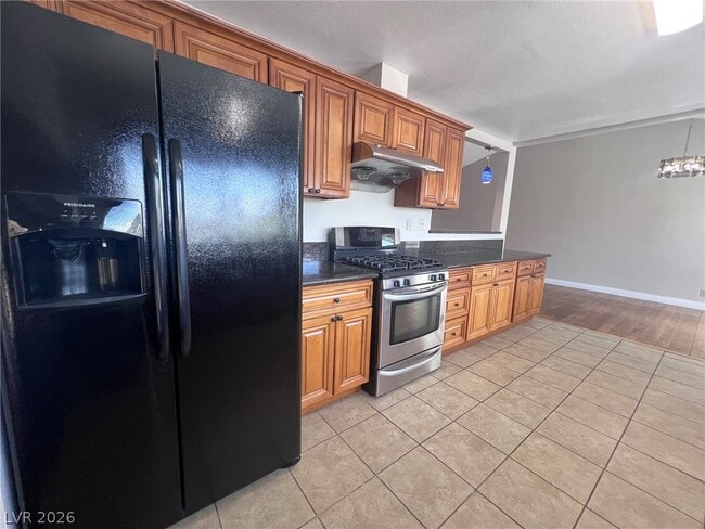 Building Photo - 3850 S Spitze Dr