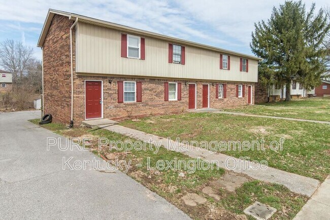 Building Photo - 209 Landings Dr