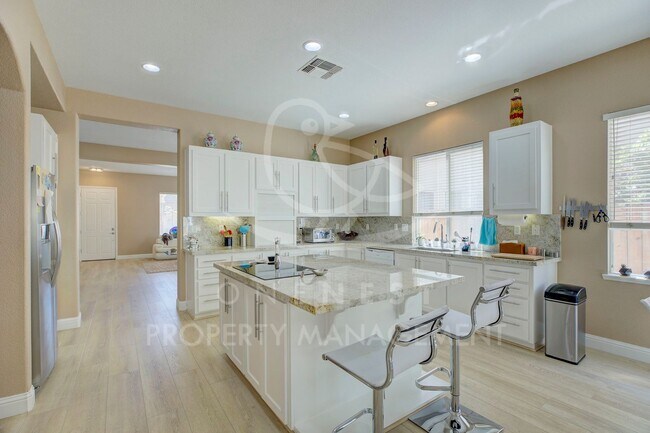 Building Photo - One of a kind, GREAT floorplan in Twelve Bridges