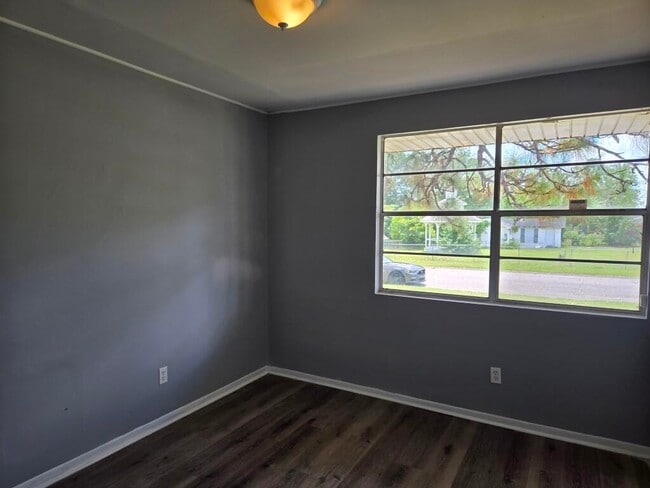 Building Photo - 2675 Teakwood Dr