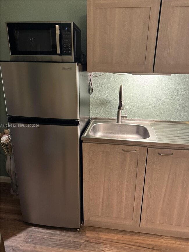 Building Photo - 14944 SW 132 Ave