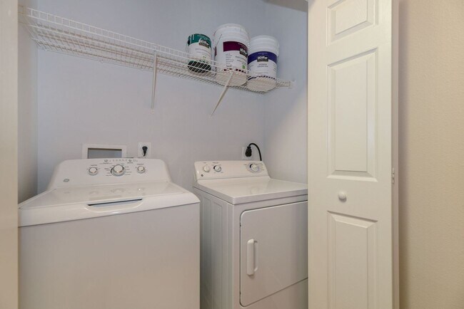 Building Photo - 1 Bed 1 Bath - North Bethesda Condo - 1 Reserved Parking Space