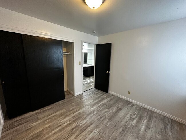 Building Photo - 4564 Harrison Blvd