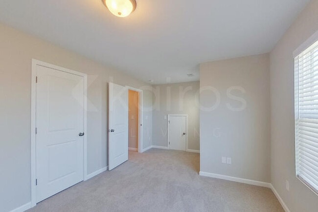 Building Photo - 7064 Foggy River Dr