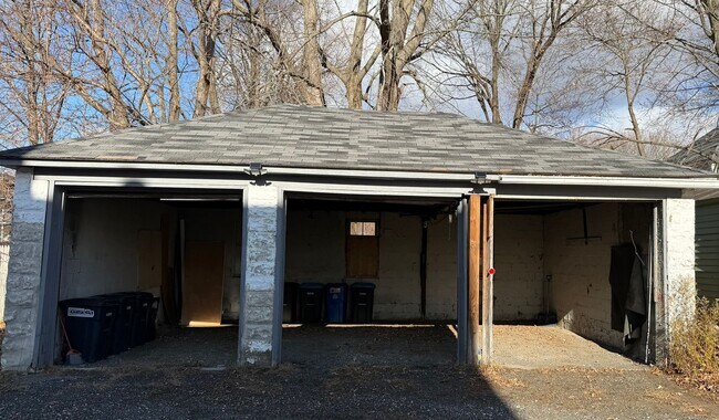 Building Photo - 27-29 Dalton Ave