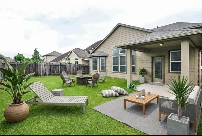 Building Photo - 7042 Sliding Rock Cir