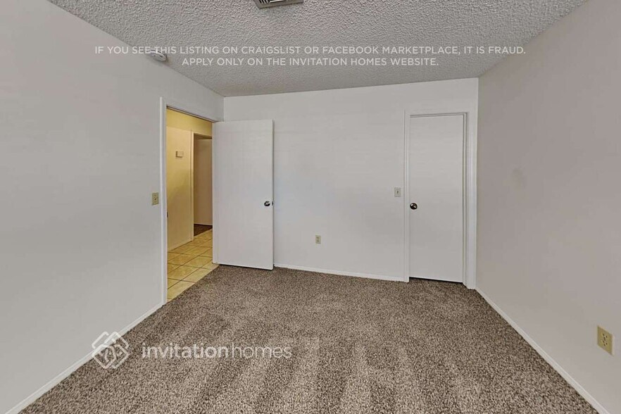 Building Photo - 1545 E Laurel Ave